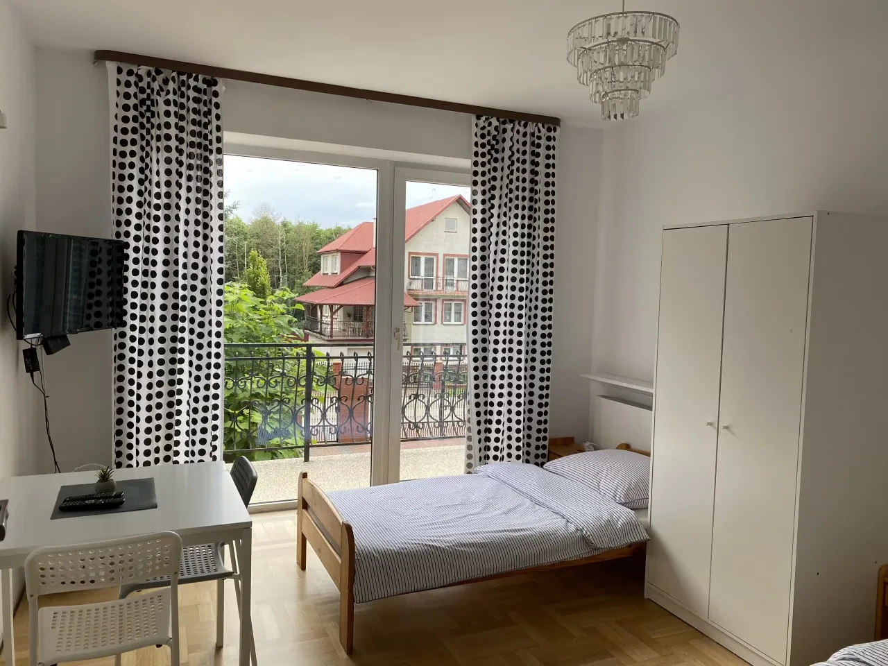 Pokój dwuosobowy z balkonem na Lipowej 2